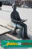 Escultura dediacada a Carl Faust