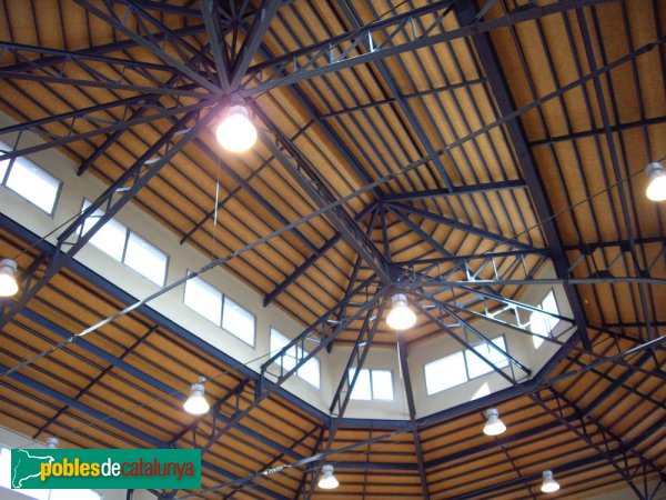 El Mercat, vista interior de l'estructura que aguanta la coberta