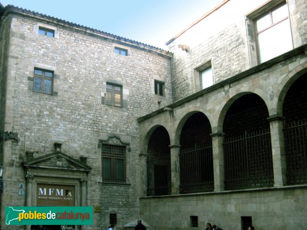 Barcelona - Museu Marés, façana catedral (Foto: Albert Esteves, 2007) Barcelona - Museu Marés, façana catedral