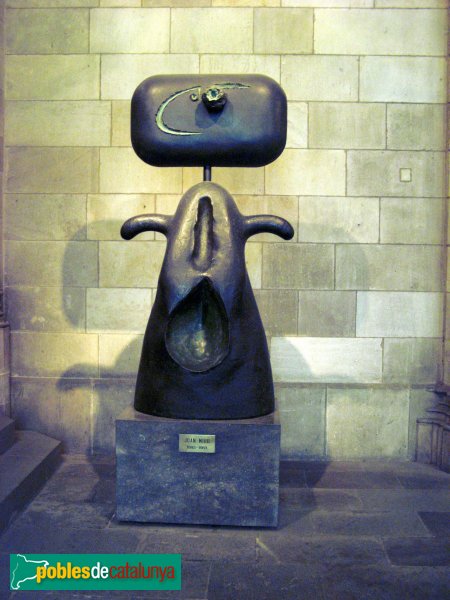 Barcelona - Casa de la Ciutat -Dona (Miró) (Foto: Albert Esteves, 2007) Barcelona - Casa de la Ciutat -Dona (Miró)