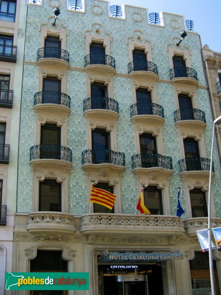 Barcelona - Edifici La Vanguardia, carrer Pelai