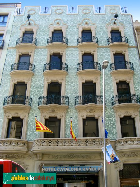 Barcelona - Edifici La Vanguardia, carrer Pelai