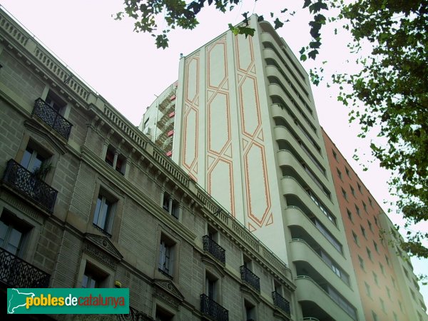 Barcelona - Edifici Fàbregas (Trafalgar 2-4)