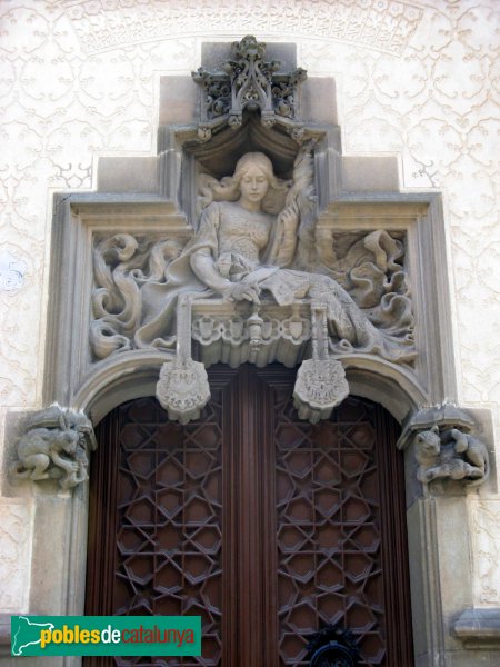 Mataró - Casa Coll i Regàs - Detall finestra
