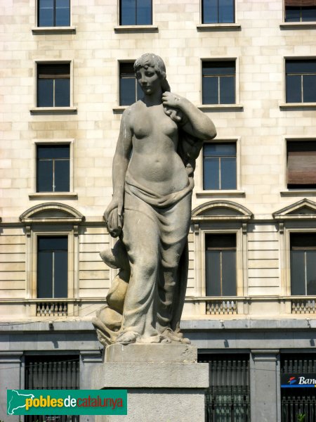 Barcelona - Plaça Catalunya - Figura femenina (Casanovas) (Foto: Albert Esteves, 2007) Barcelona - Plaça Catalunya - Figura femenina (Casanovas)