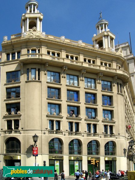 Barcelona - Plaça Catalunya, 9 (Foto: Albert Esteves, 2007) Barcelona - Plaça Catalunya, 9