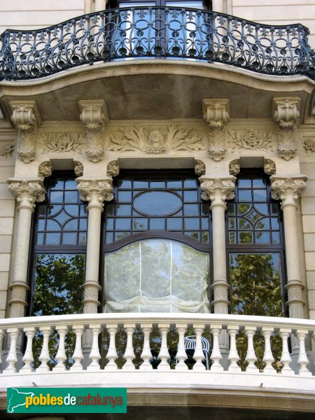 Barcelona - Passeig de Gràcia, 27 (Foto: Albert Esteves, 2007) Barcelona - Passeig de Gràcia, 27