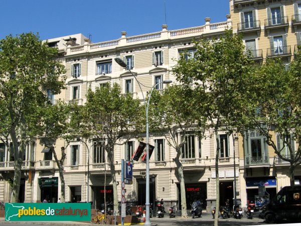 Barcelona - Passeig de Gràcia, 60 (Foto: Albert Esteves, 2007) Barcelona - Passeig de Gràcia, 60