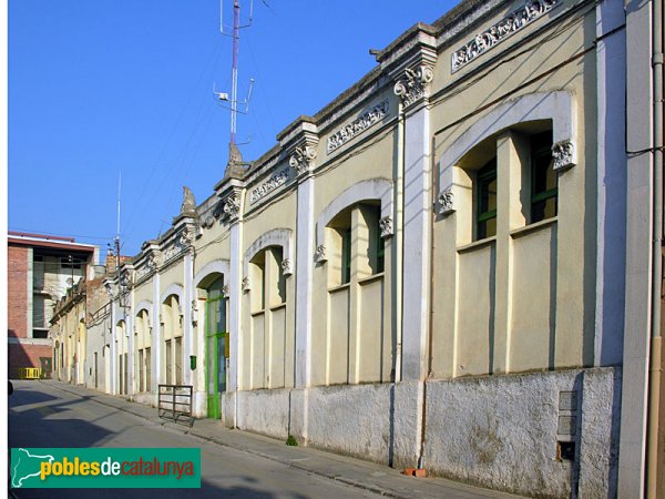 Antiga societat coral la Llebre, façana del carrer de Torras