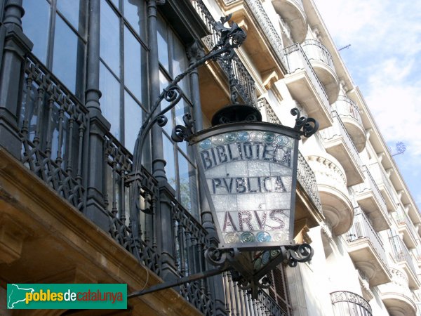 Barcelona - Fanal de la Biblioteca Arús