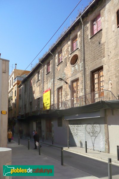 Barcelona - Palau Alòs, abans de la restauració (Foto: Ignasi Vallvé, 2008) Barcelona - Palau Alòs, abans de la restauració