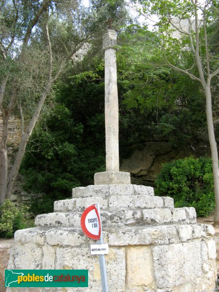 Tarragona - Creu de Tamarit, basament