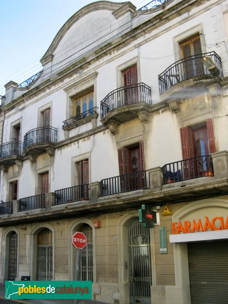 Vallbona d'Anoia - Cal Simó, façana del carrer Major