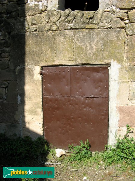 Jorba - Santa Maria de la Sala, porta de la casa de l'ermità