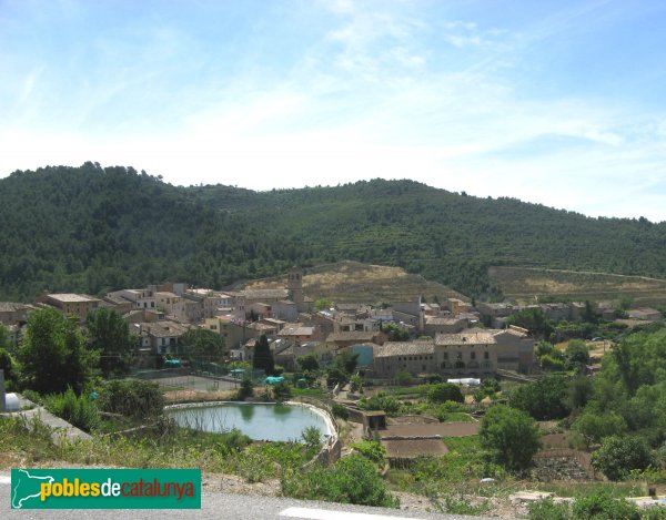 Copons - Imatge del poble, en primer terme el molí de Madora