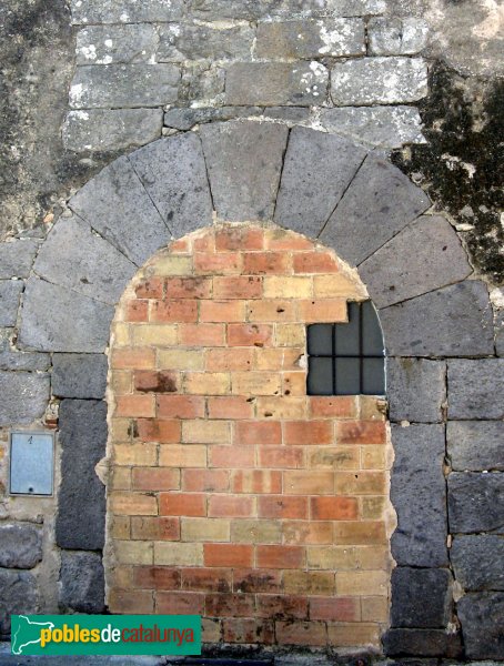Vilamacolum - Can Selmo, porta antiga