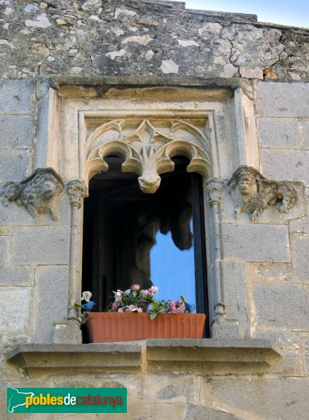 Viladamat - Can Masarac, finestra