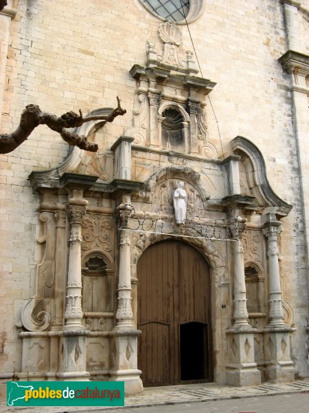 Sarral - Església de Santa Maria, portalada barroca