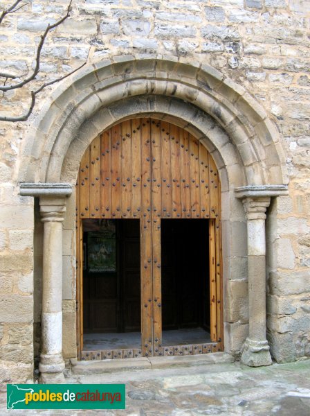 Vallfogona de Riucorb - Església de Santa Maria, porta romànica sobreposada