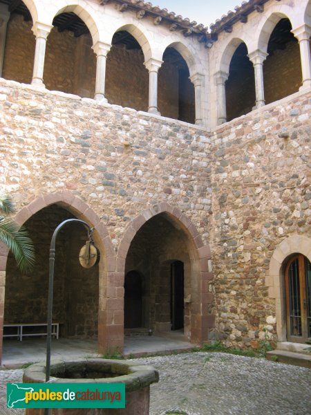 Terrassa - Castell de Vallparadís, claustre
