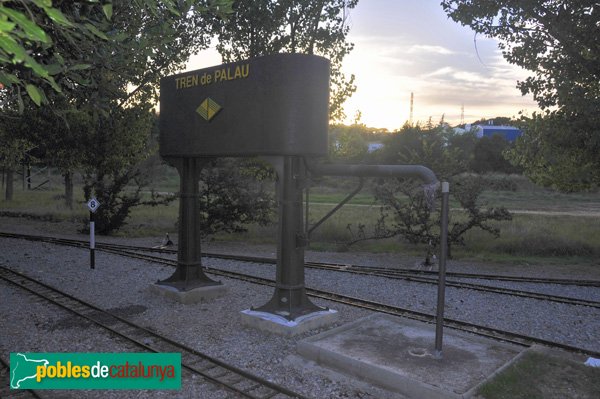 Parc de l'Hostal del Fum; El tren de Palau: L'estació de tren miniatura