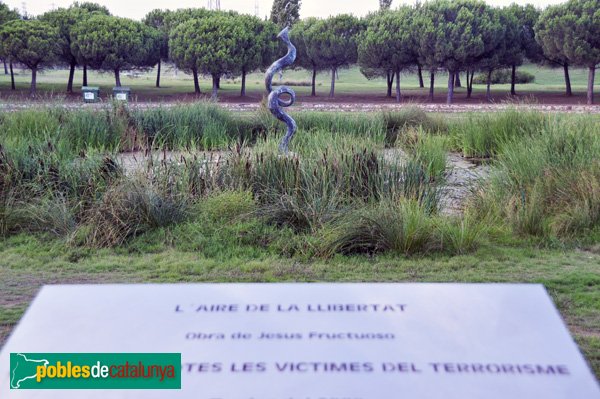 Parc de l'Hostal del Fum, escultura "L'aire de la Llibertat"