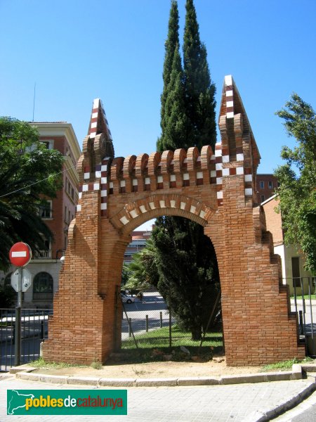 Barcelona - Porta de llevant de la finca Güell