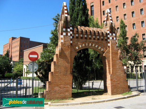 Barcelona - Porta de llevant de la finca Güell