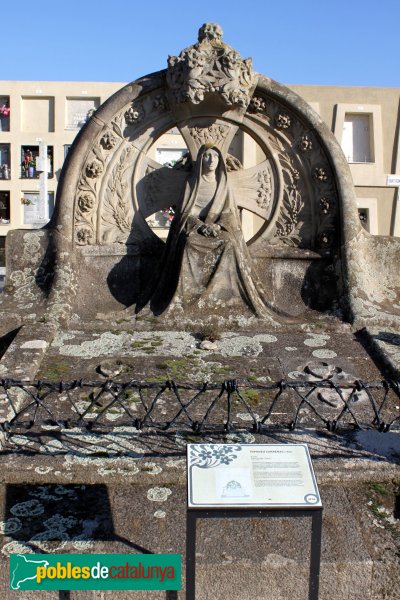 Lloret de Mar - Cementiri, hipogeu Carreras (Vicenç Artigas)