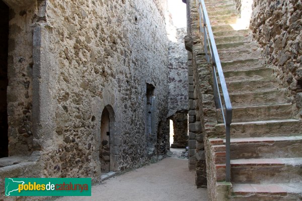 Arbúcies - Castell de Montsoriu, recinte sobirà