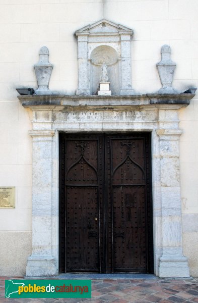 Sils - Església de Santa Maria, porta de 1802