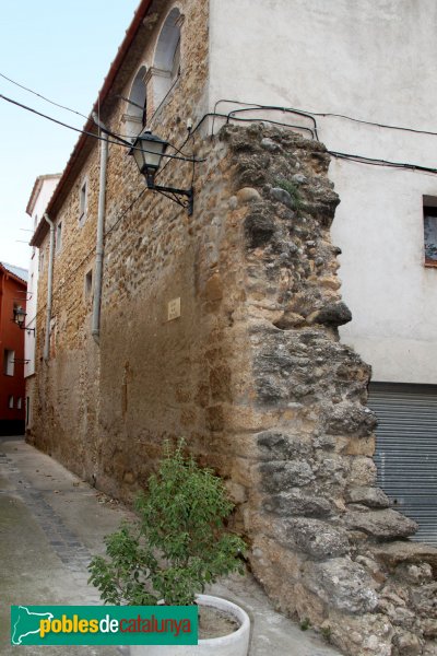 Navata - Restes de la muralla