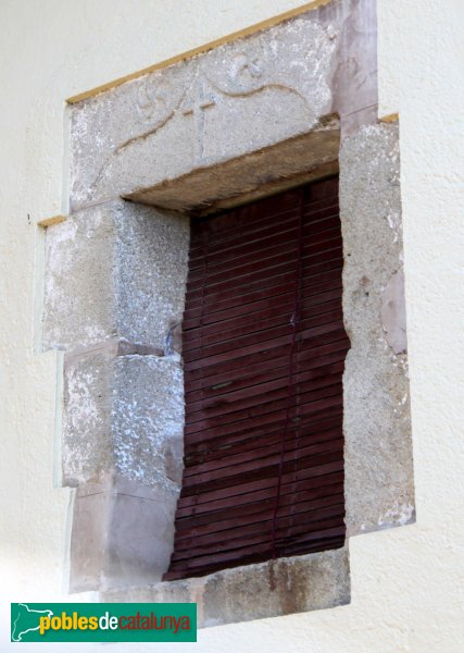 Riudarenes - Carrer Major, finestra renaixentista