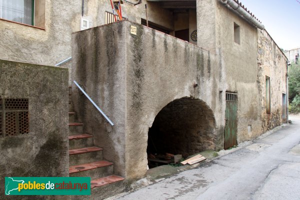 Masarac - Carrer del Mont (Foto: Albert Esteves, 2011) Masarac - Carrer del Mont
