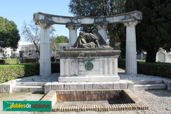 Figueres - Cementiri, sepulcre Corbera, de Manuel Fuxà