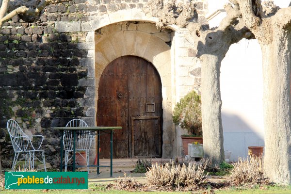 Vilobí d'Onyar - Castell, porta antiga