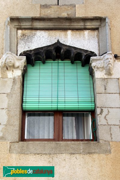 Caldes de Malavella - Can Trelles, finestra gòtica