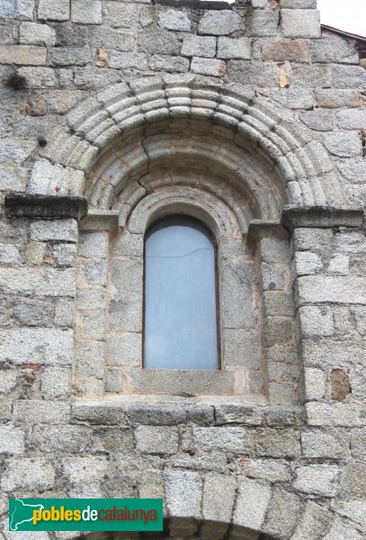 Santa Coloma de Farners - Sant Pere Cercada, finestra