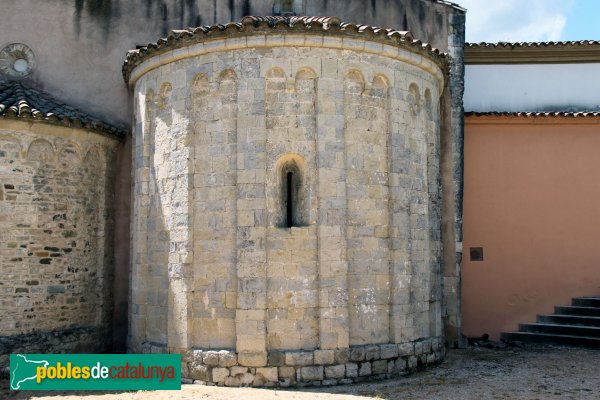 Amer - Monestir de Santa Maria, absis afegit al segle XII