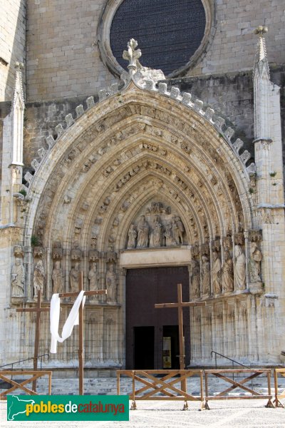 Castelló d'Empúries - Església de Santa Maria, portada