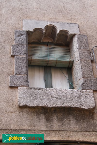 Castelló d'Empúries - Can Pastell, detall façana lateral