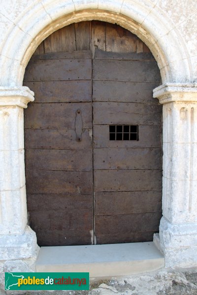 Olèrdola - Església de Sant Miquel, detall de la porta