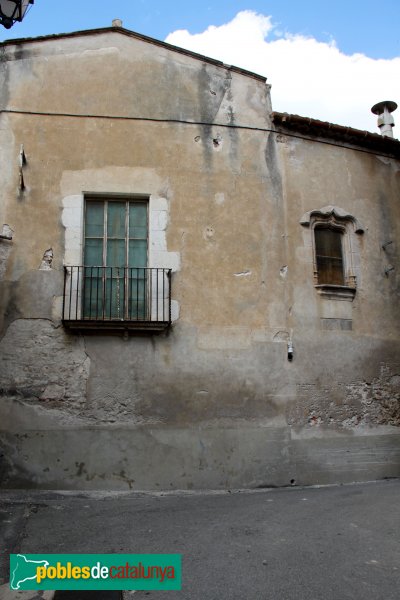Sant Pere Pescador - Casa Caramany, façana sud