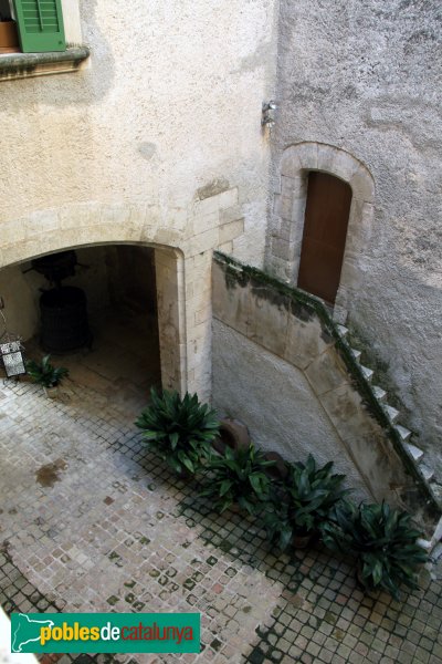Subirats - Palau Gralla (Torre-ramona), pati interior