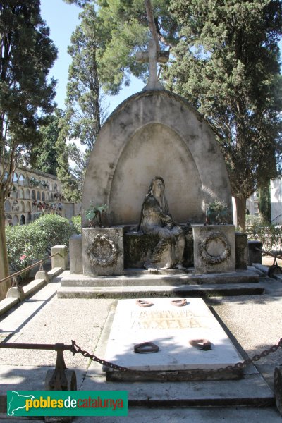Vilafranca del Penedès - Cementiri, panteó Aixelà