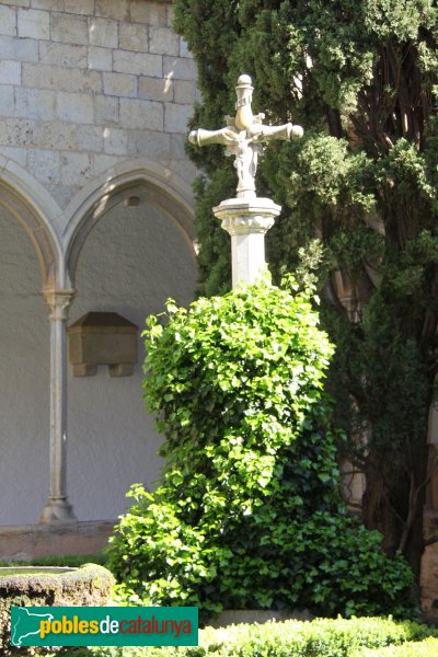 Peralada - Claustre del convent del Carme