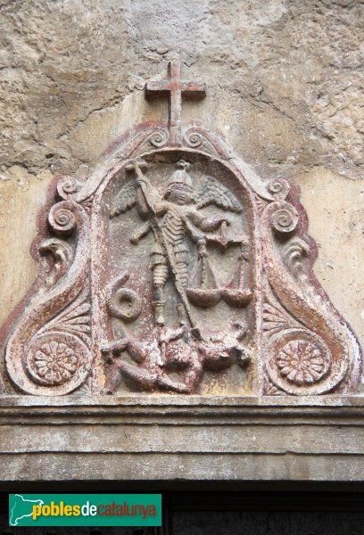 Ventalló - Església de Sant Miquel, escut de la porta