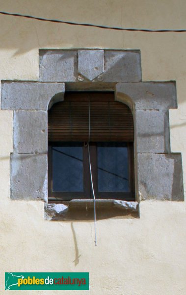 Sant Miquel de Fluvià - Casa de la Volta