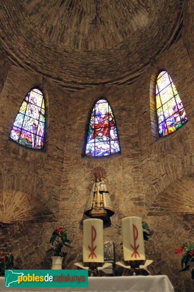 Igualada - Asil del Sant Crist, altar de la capella