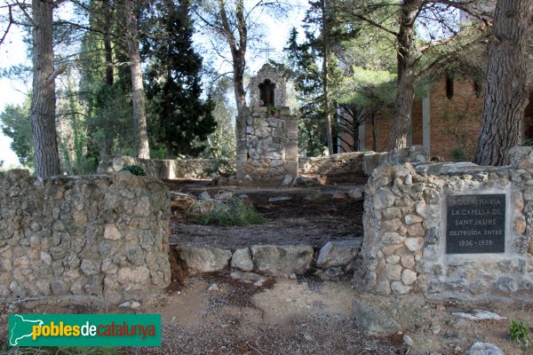 Castellet i la Gornal - Restes de la capella de Sant Jaume